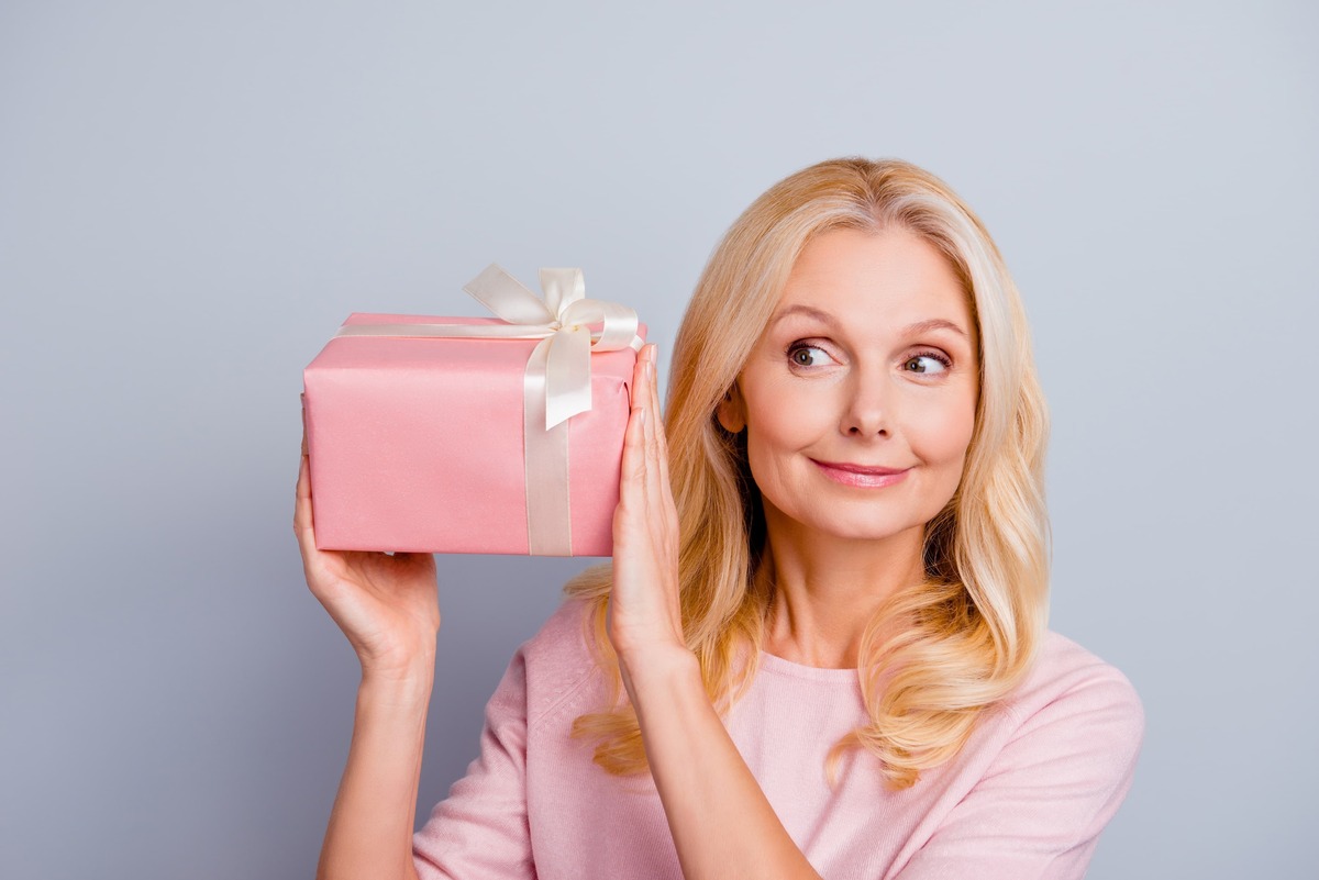 50代女性に贈るプレゼント 価格別で選ぶ大人の上質アイテム選