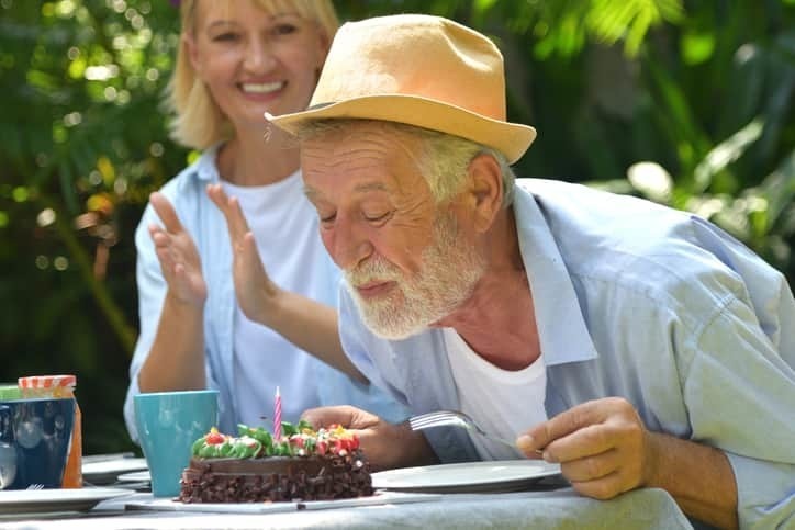 70代のお父さんに贈る誕生日プレゼントはコレ 上質な時間が過ごせるアイテム17選