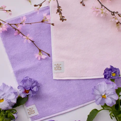 自然の彩りを閉じ込めたふんわりタオルハンカチ Aoyama Flower Market