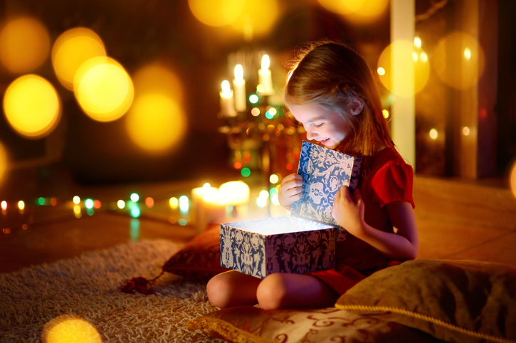 2024年版|小学生の女の子が喜ぶクリスマスプレゼント17選+番外アイテムも!