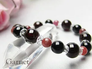 ガーネットと相乗効果　天然石パワーストーンブレスレット