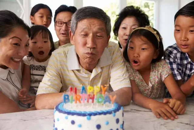 喜寿は縁起良し。その名の由来や喜寿祝いを盛り上げるポイントを紹介！