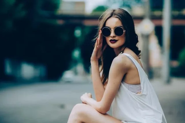 プラダのサングラスはおしゃれ心に火をつける。女性に人気のアイテム10選