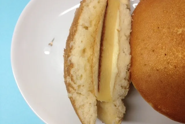 美味しいプリンをギュギュッとサンド!「菊屋 ゆふいん創作菓子 ぷりんどら」