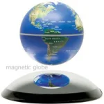 宙に浮く地球儀「MAGNETIC GLOBE」