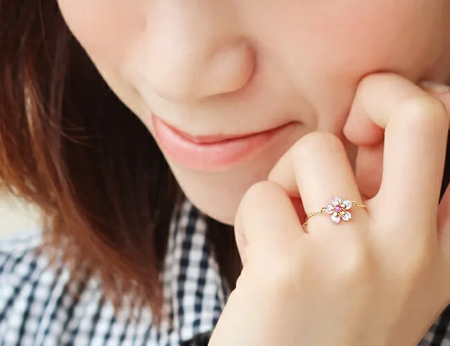 自分でサイズ調整できる「桜チェーンリング 」