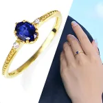 ブルーサファイアとホワイトサファイアのリング