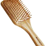 頭皮だけでなく、顔までマッサージ効果も期待できる「Orienex ヘアブラシ」をプレゼント