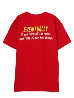 「オーバーサイズロゴTシャツ」は大人可愛いを叶えてくれるアイテム!