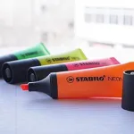 おしゃれなラインマーカー「STABILO（スタビロ）ネオンセット」