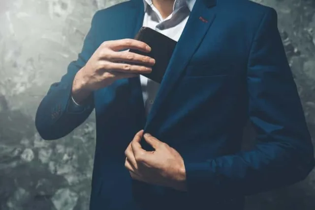 財布は男を語る!プレゼントするべきメンズ財布ブランド10選