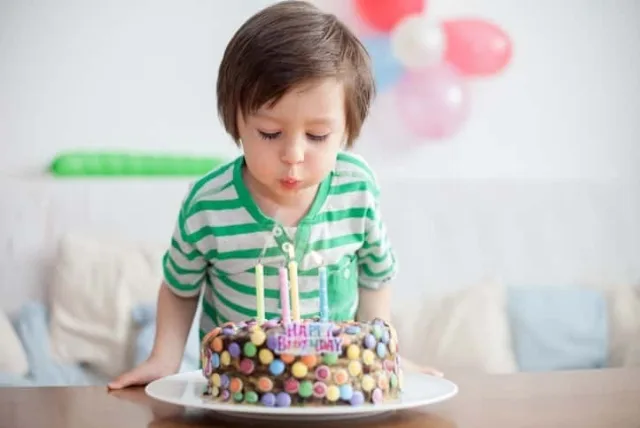 4歳の男の子へのプレゼント！1,000円以内で買えて好奇心を満たすアイテム8選
