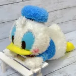 赤いほっぺがかわいいドナルドダックの特大ぬいぐるみ