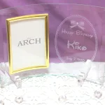 ガラス製の名入れフォトフレームを誕生日にプレゼント♡