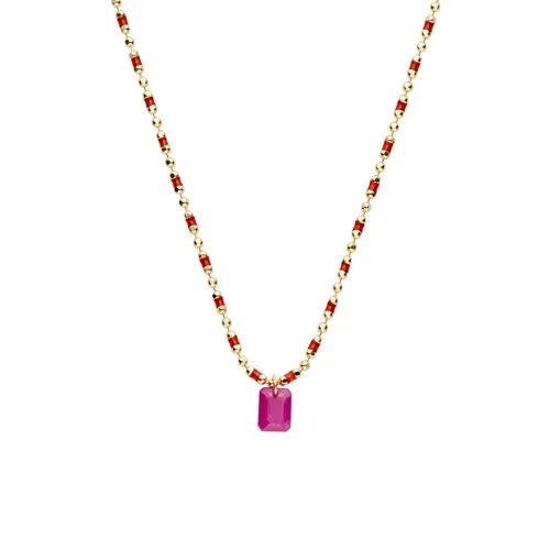身につけるだけでファッションのアクセントになるルビーネックレス
