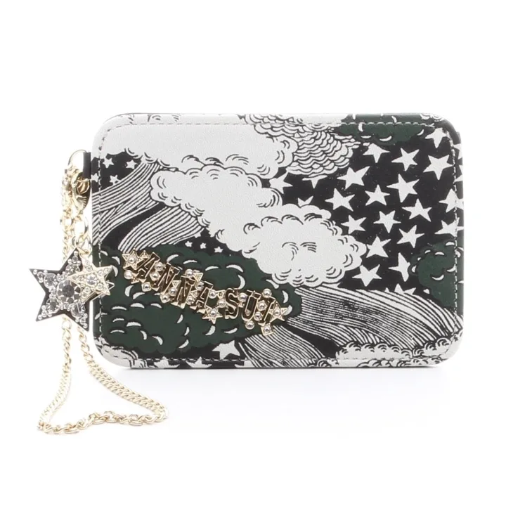 カッコいいパスケースなら「ANNA SUI(アナスイ)」でキマリ!