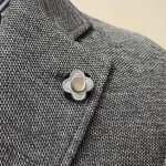 ブートニエール 20mm ラペルピン グレー×ネイビー 黒蝶貝 TK