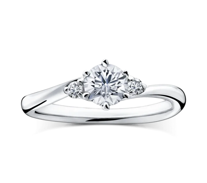 夜空を彩る花火をイメージした婚約指輪