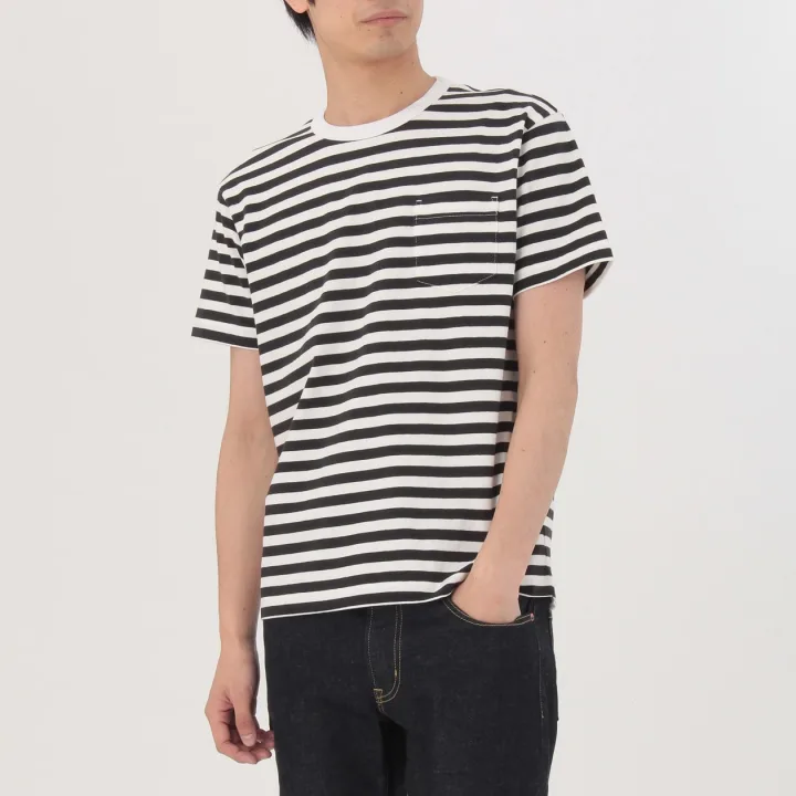 中太の「ボーダーTシャツ」で全体をカジュアルテイストに
