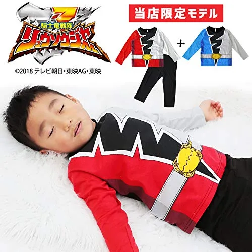 大好きなヒーローになりきって、いい夢がみれそうだね