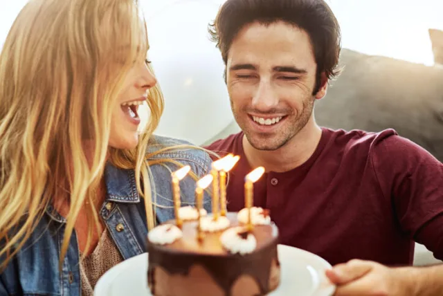 彼氏の誕生日プレゼントに年代を問わず喜ばれるケーキのおすすめ5選