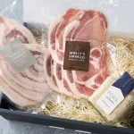 リエット、ベーコン、ポルケッタ。肉で通す三種盛り