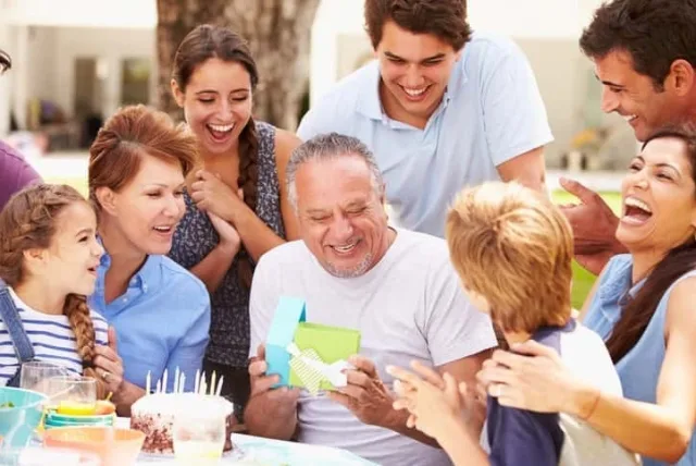 60代の父親に贈る誕生日プレゼント5選|参考になるアイデア満載
