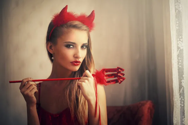 彼女に贈るハロウィンのプレゼント。さりげなく渡して喜んでもらえるアイテム5選