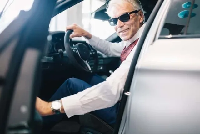 車好きの父に贈る誕生日プレゼント5選|家族でドライブへ