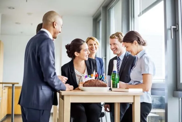 社会人の女友達への誕生日プレゼント!ライフスタイルに合わせたおすすめギフト7選