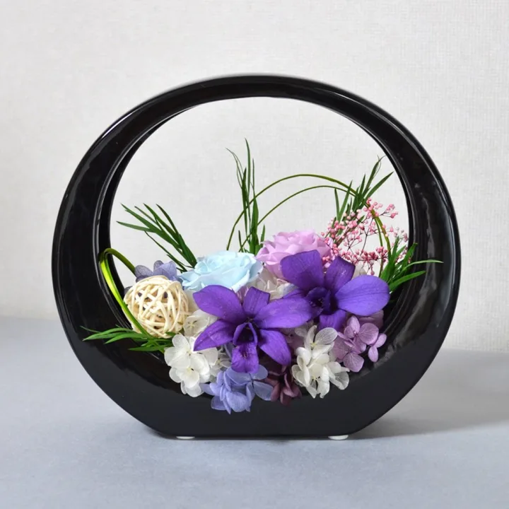 お部屋が華やかに!プリザーブドフラワーの和風アレンジ