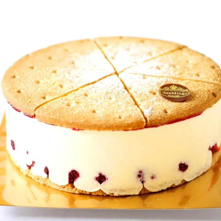 厳選素材だけで作った宝石のようなケーキ！