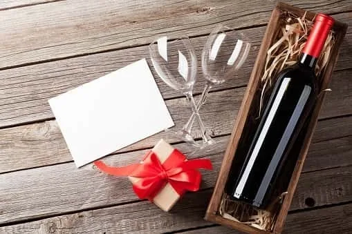 結婚祝いに喜ばれるお酒12選!もらって嬉しい種別銘酒・珍酒ギフト大紹介