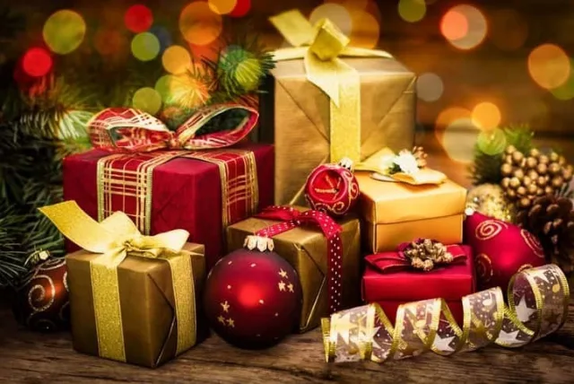 予算1万円で選ぶクリスマスプレゼント!贈る相手別のおすすめアイテム14選