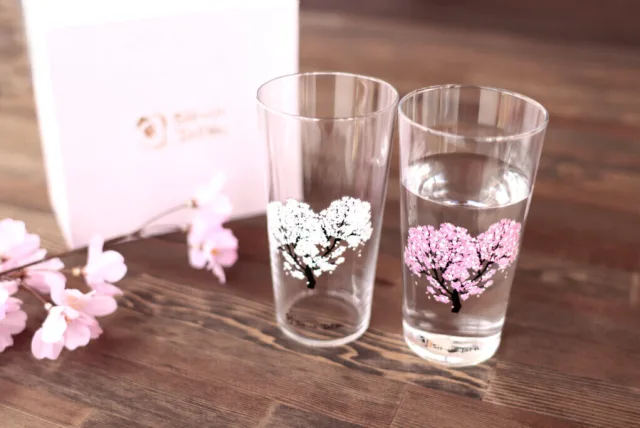 飲み物を注ぐと桜が咲くグラス｜丸モ高木陶器「冷感桜シリーズ」