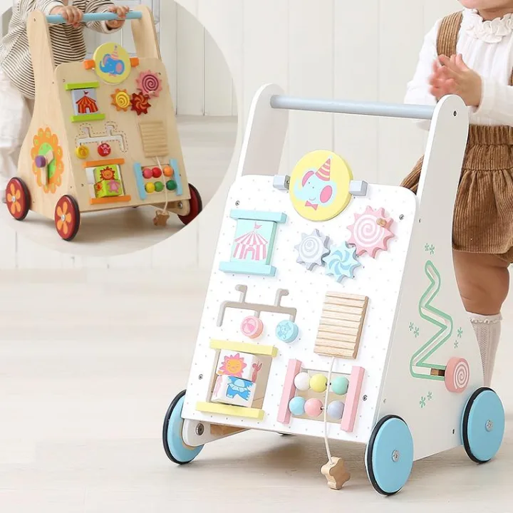 飽きない仕掛けがいっぱい「ベビーウォーカー」