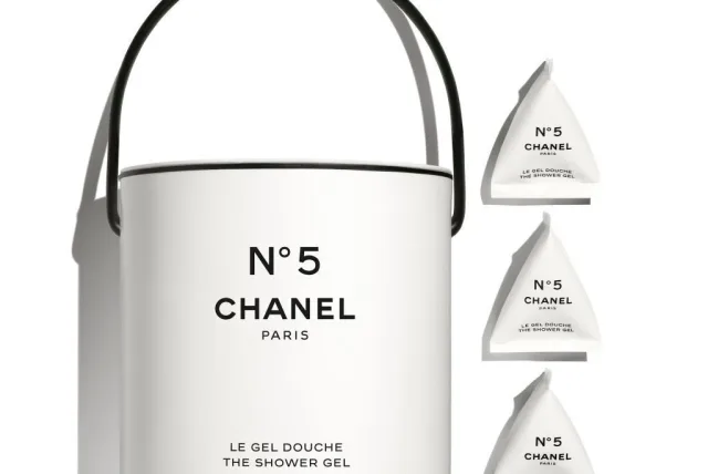 まるでペンキ缶みたいなシャネル CHANEL／シャネル 「シャネル ファクトリー 5 コレクシオン｣