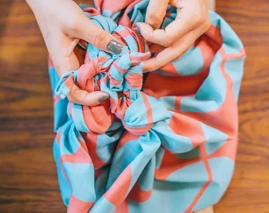 あなた専用！オリジナルの風呂敷を作ってみませんか？美濃染元 福田屋 想いを染める風呂敷「MOCHIAJI」