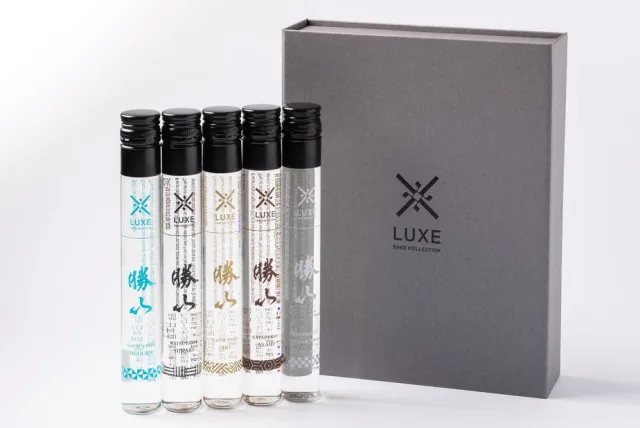 グラス1杯サイズのスマート日本酒 SAKE COLLECTION LUXE「勝山酒造セット」