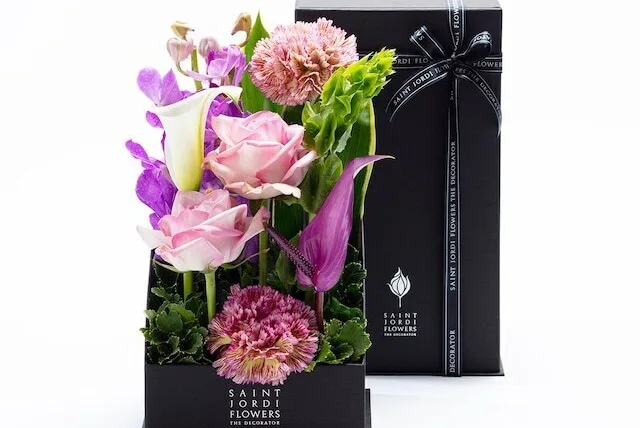 母の日にサプライズを呼ぶ贈り物 SAINT JORDI FLOWERS THE DECORATOR/サンジョルディフラワーズ ザ・デコレーター「母の日限定のフラワーギフト」