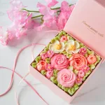 食べられるお花のボックスフラワーケーキ