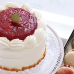 苺ケーキとマカロンのセット