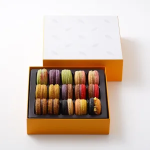 PIERRE HERMÉ PARIS／ピエール・エルメ・パリ マカロン15個詰め合わせ