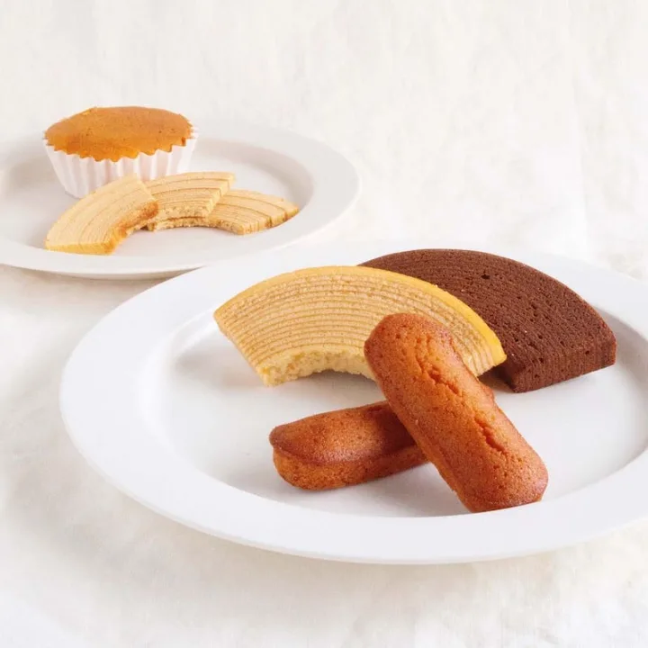 全てグルテンフリーの焼き菓子で詰められたギフトセット