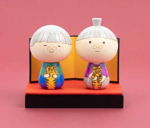 世界的アーティスト、リサ・ラーソンの敬老こけし登場! TONKACHI/トンカチ「こけし(君といつまでも)」