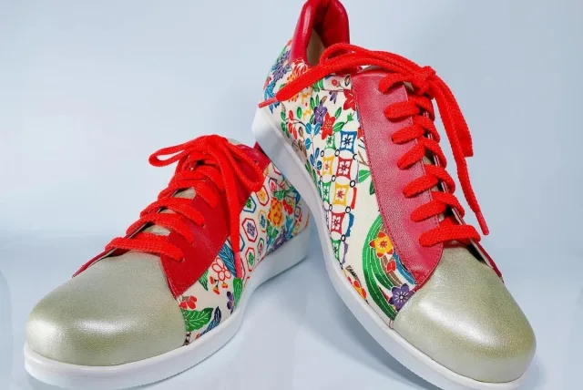 世界にたったひとつ！あなたの“着物スニーカー”を手に入れよう。TOKYO KIMONO SHOES「着物×本革スニーカー」