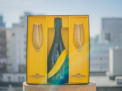 ちょっとおしゃれな「日本酒とグラスのセット」