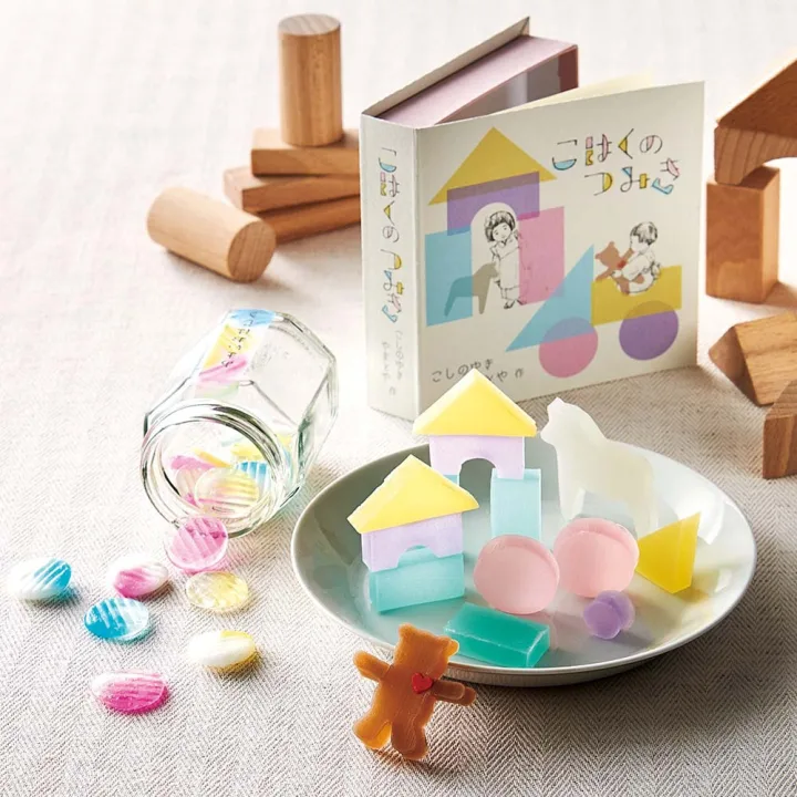 子供の頃を思い出す「こはくのつみきとあまいおはじき」