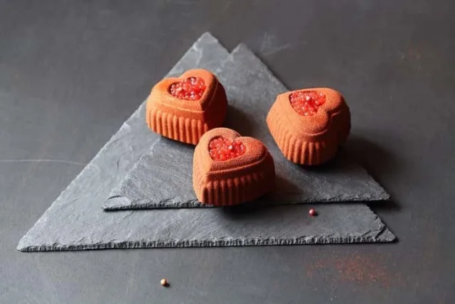 バレンタインに贈るお菓子14選|焼き菓子・ケーキ・クッキーをプレゼント