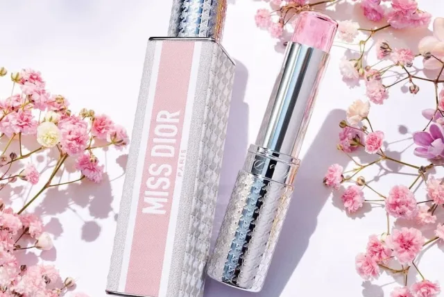 【2024新春】ディオールのフレグランスがよりポータブルに! DIOR/ディオール スティック フレグランス「MINI MISS」